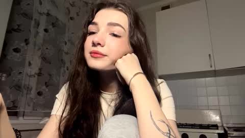 Snapshot of unaberto chatting on December 22, 2025, 1:08 pm Isobelle lisi online show from December 22, 2025, 1:08 pm