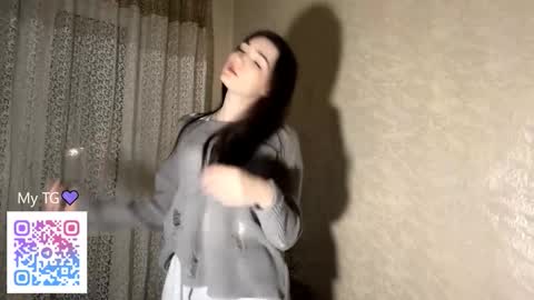 Snapshot of unaberto chatting on January 14, 2026, 12:22 pm Isobelle lisi online show from January 14, 2026, 12:22 pm