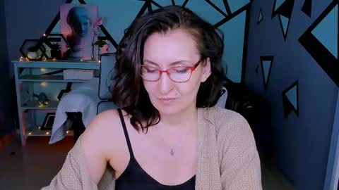 UnaTera online show from February 7, 2026, 9:13 am