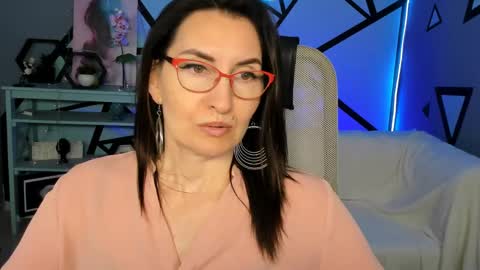 Snapshot of unatera chatting on May 22, 2026, 6:20 am UnaTera online show from May 22, 2026, 6:20 am