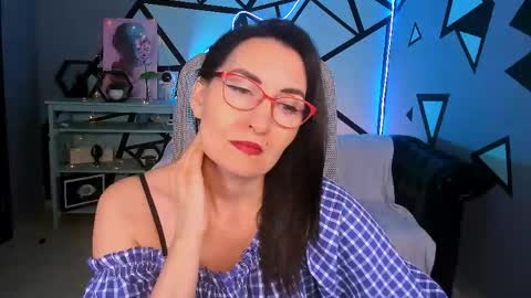 Snapshot of unatera chatting on May 29, 2026, 6:11 am UnaTera online show from May 29, 2026, 6:11 am