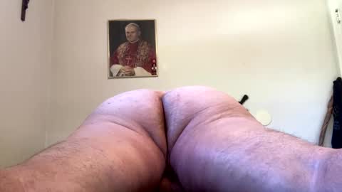 Snapshot of uncledenny1 chatting on October 1, 2025, 2:12 pm Hairy Sally online show from October 1, 2025, 2:12 pm
