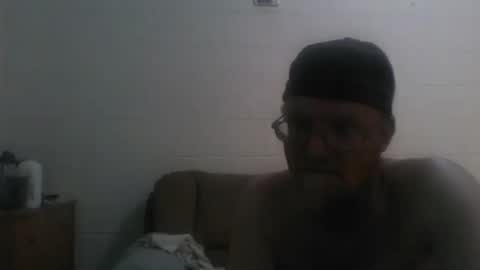 unclemuff online show from November 29, 2025, 11:52 pm