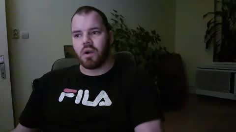 Snapshot of uncut_strong chatting on December 14, 2024, 9:45 pm Uncut Strong online show from December 14, 2024, 9:45 pm