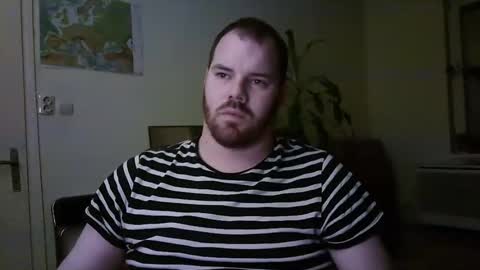 Snapshot of uncut_strong chatting on January 6, 2025, 9:32 pm Uncut Strong online show from January 6, 2025, 9:32 pm