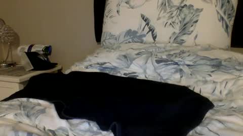 Buzz Bigcock online show from November 24, 2025, 9:36 pm