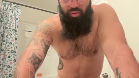 uncutbeard129840 online show from November 1, 2025, 4:09 pm