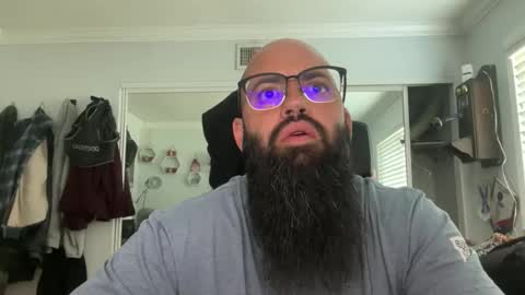 uncutbeard129840 online show from February 5, 2026, 12:15 am