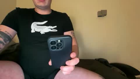 Snapshot of uncutedaustria chatting on December 19, 2025, 10:28 pm Tom online show from December 19, 2025, 10:28 pm