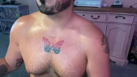 uncutlatinooo online show from February 28, 2026, 7:59 pm