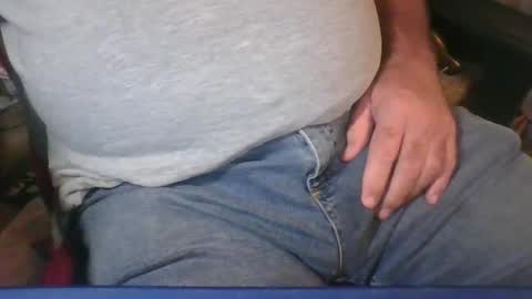 Snapshot of uncutmike7x5 chatting on October 5, 2025, 6:28 pm uncutmike7x5 online show from October 5, 2025, 6:28 pm