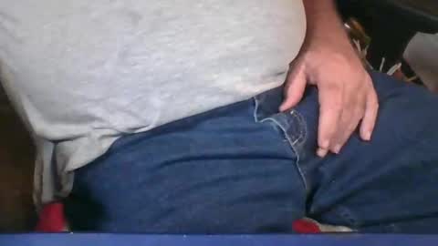 Snapshot of uncutmike7x5 chatting on October 31, 2025, 5:03 pm uncutmike7x5 online show from October 31, 2025, 5:03 pm