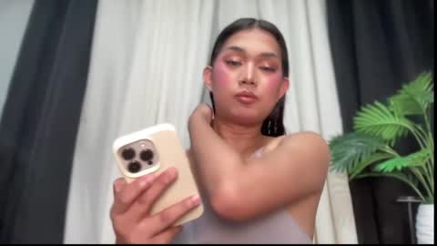 Lily online show from May 25, 2026, 9:59 am