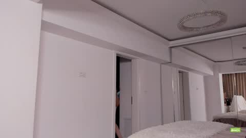 Snapshot of unforgettable_s chatting on April 23, 2026, 5:37 pm Silvia online show from April 23, 2026, 5:37 pm