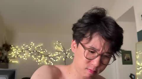 Snapshot of unhingedwang chatting on October 18, 2025, 12:02 am wang online show from October 18, 2025, 12:02 am