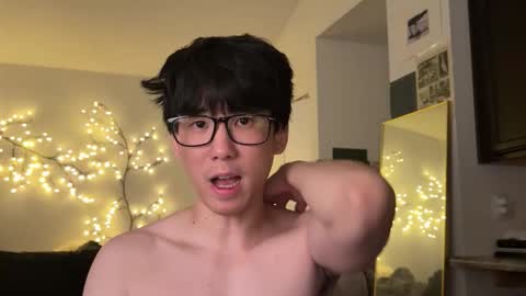 Snapshot of unhingedwang chatting on December 21, 2025, 3:35 am wang online show from December 21, 2025, 3:35 am