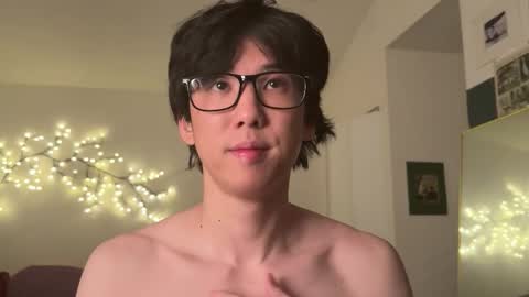 Snapshot of unhingedwang chatting on February 3, 2026, 11:10 pm wang online show from February 3, 2026, 11:10 pm