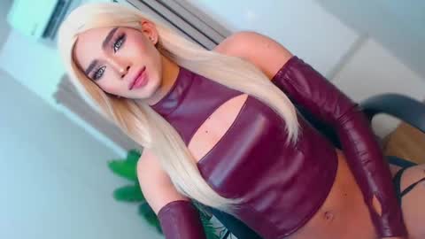 Miss Andrea online show from April 11, 2026, 7:51 pm