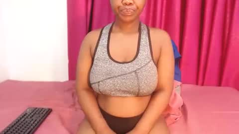 Snapshot of uniquebony chatting on September 12, 2025, 9:42 am UNIQUEBONY online show from September 12, 2025, 9:42 am
