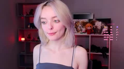 ShizukaShizuSHIZ online show from September 16, 2025, 3:18 am