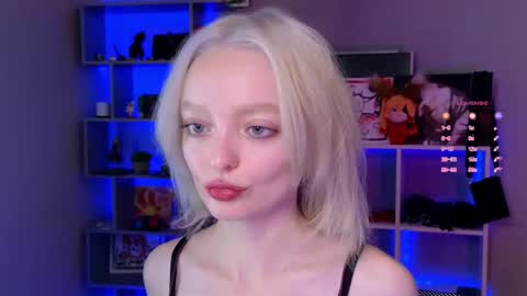 ShizukaShizuSHIZ online show from September 20, 2025, 2:23 am