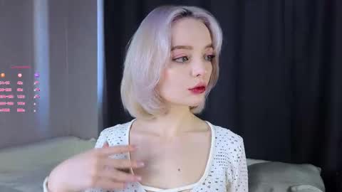 ShizukaShizuSHIZ online show from October 19, 2025, 3:07 am