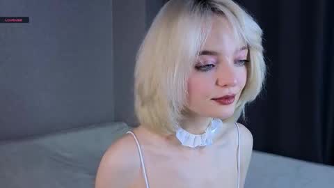 ShizukaShizuSHIZ online show from November 3, 2025, 5:31 am