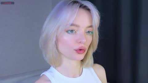 ShizukaShizuSHIZ online show from November 10, 2025, 5:39 am