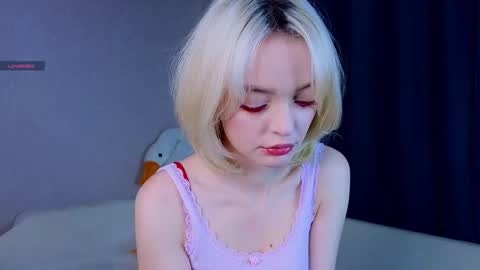 ShizukaShizuSHIZ online show from November 20, 2025, 3:18 am