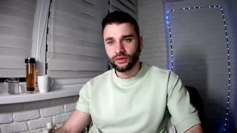 SlavaVibes online show from April 18, 2026, 7:18 pm