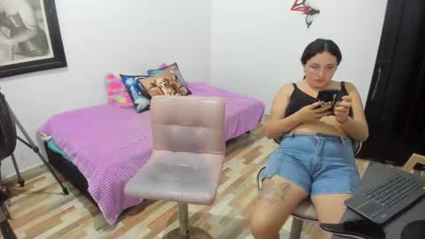 Kary and jhoa online show from October 24, 2025, 1:24 am