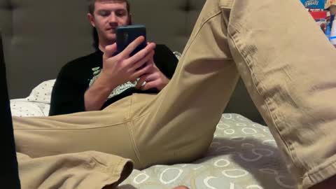 Stepbro online show from March 6, 2025, 10:58 pm