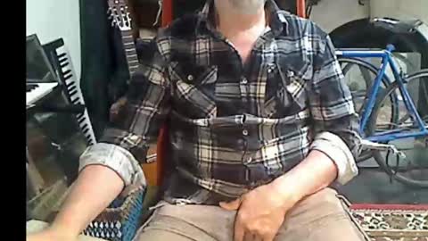 Snapshot of updownunder chatting on September 29, 2025, 1:22 am Freddie online show from September 29, 2025, 1:22 am