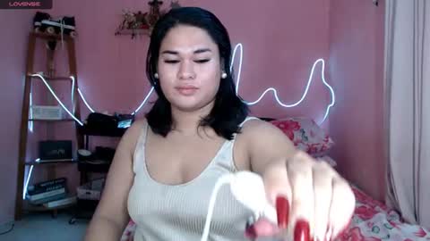 Snapshot of ur_baby_rebbecca chatting on July 7, 2026, 11:09 pm SINGLE online show from July 7, 2026, 11:09 pm