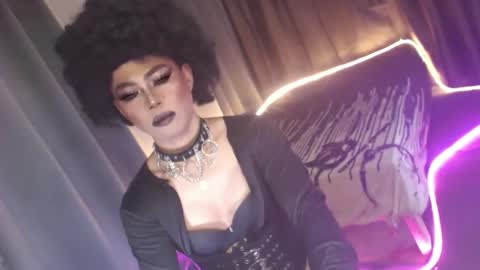 MISS ANNA online show from November 28, 2025, 2:36 am