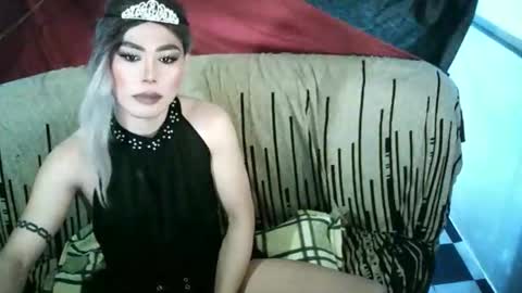 MISS ANNA online show from April 19, 2026, 6:07 pm
