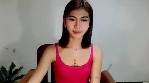 Snapshot of ur_extra_petite chatting on May 1, 2026, 10:53 am online show from May 1, 2026, 10:53 am