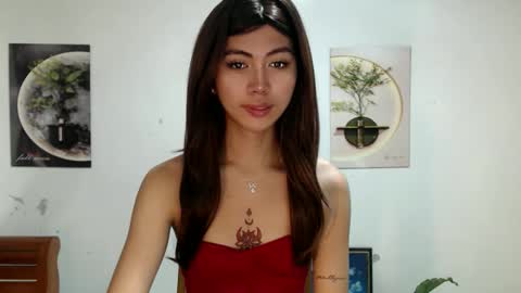 Snapshot of ur_extra_petite chatting on May 28, 2026, 8:39 pm online show from May 28, 2026, 8:39 pm