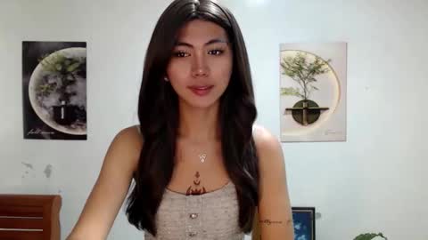 Snapshot of ur_extra_petite chatting on May 30, 2026, 1:08 pm online show from May 30, 2026, 1:08 pm
