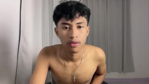 ur_fuckerbttm online show from November 13, 2025, 12:15 pm