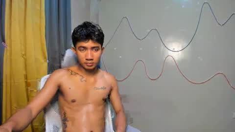 Snapshot of ur_hottestjonny chatting on May 6, 2026, 3:39 pm jonny online show from May 6, 2026, 3:39 pm