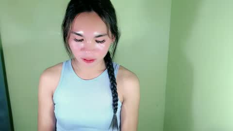 QUEENSY online show from February 7, 2025, 10:52 pm