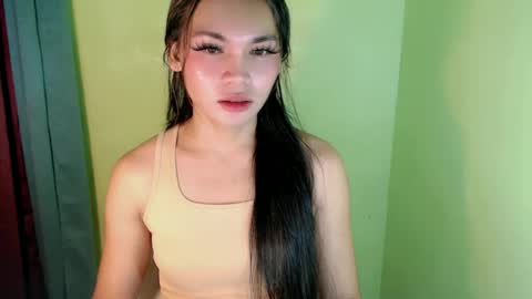 QUEENSY online show from February 17, 2025, 9:19 pm