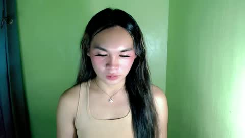 QUEENSY online show from March 12, 2025, 4:19 am