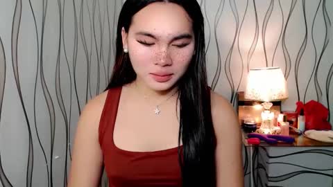 QUEENSY online show from October 27, 2025, 1:53 am