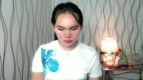 QUEENSY online show from November 23, 2025, 11:15 pm