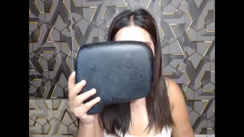 ur_prettychelsie18 online show from June 10, 2026, 11:57 pm
