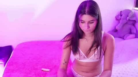 samyyy online show from March 16, 2026, 4:55 pm