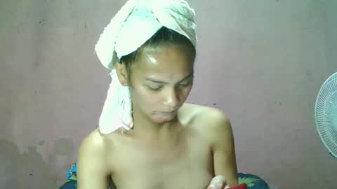Snapshot of ur_sexybabe_ehra chatting on April 27, 2026, 12:47 pm ur_sexybabe_ehra online show from April 27, 2026, 12:47 pm