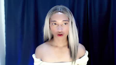 Ellie online show from November 19, 2025, 10:15 am